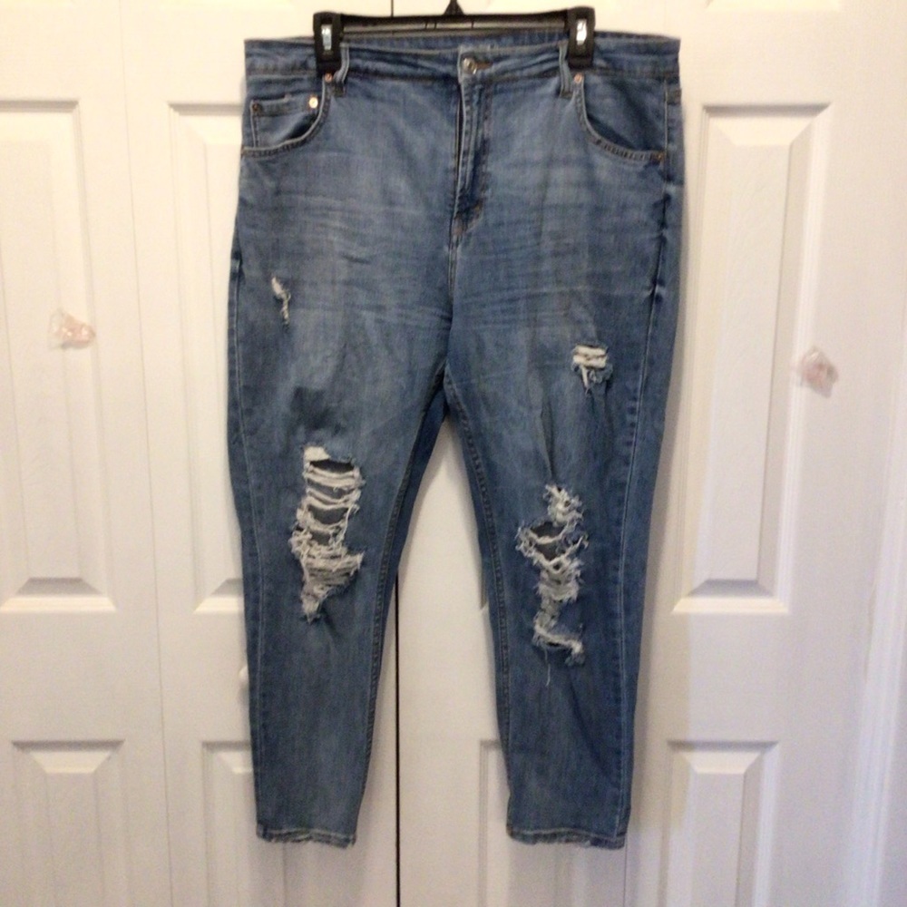 Wild Fable Womens Medium Wash Distressed High Rise Mom Jeans Size 16